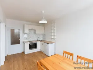 Pronájem bytu 2+kk, Praha - Letňany, Třinecká, 39 m2