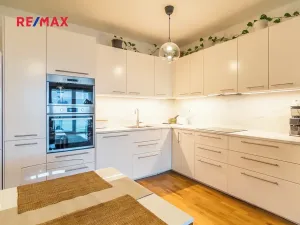 Prodej bytu 3+kk, Praha - Karlín, Breitfeldova, 90 m2