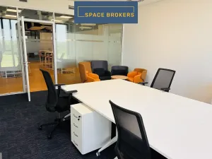 Pronájem kanceláře, Praha - Karlín, Rohanské nábřeží, 700 m2