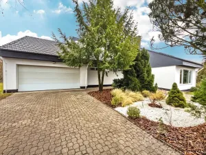 Pronájem rodinného domu, Dolní Břežany, V Úvozu, 380 m2