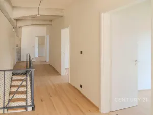 Prodej kanceláře, Praha - Vysočany, Kolbenova, 144 m2