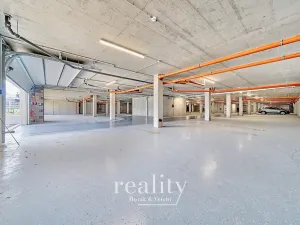 Prodej garážového stání, Znojmo, Kosmákova, 17 m2