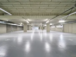 Prodej garážového stání, Znojmo, Kosmákova, 17 m2