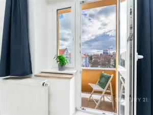 Pronájem bytu 2+kk, Praha, Biskupcova, 48 m2