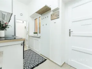 Pronájem bytu 2+kk, Praha, Biskupcova, 48 m2