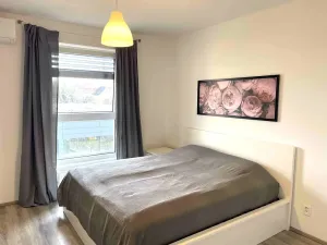 Pronájem bytu 2+kk, Praha, Za černým mostem, 50 m2