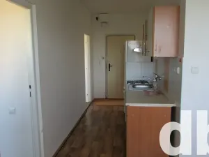 Pronájem bytu 2+1, Karlovy Vary, Krymská, 51 m2