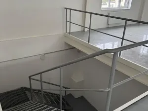 Pronájem skladu, Ostrov, 330 m2