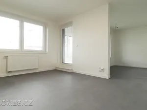 Pronájem bytu 1+kk, Praha - Vysočany, Pod Harfou, 40 m2