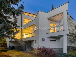 Prodej ubytování, Křižanov, Benešovo náměstí, 530 m2