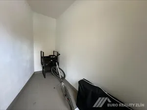 Pronájem bytu 1+kk, Otrokovice, Nábřeží, 38 m2