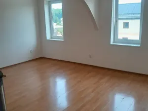 Pronájem bytu 2+1, Jablonné v Podještědí, Máchova, 46 m2