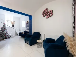 Prodej obchodního prostoru, Praha - Smíchov, Kmochova, 170 m2