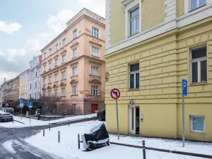 Prodej obchodního prostoru, Praha - Smíchov, Kmochova, 170 m2