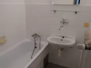 Pronájem bytu 2+1, Praha - Podolí, Podolská, 67 m2