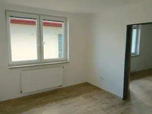 Pronájem bytu 2+kk, Kamenný Újezd, 5. května, 43 m2