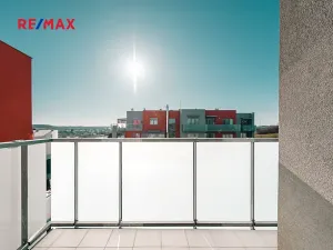 Pronájem bytu 1+kk, Praha - Řeporyje, Kakosova, 35 m2