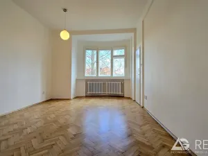Pronájem bytu 1+kk, Praha - Bubeneč, Terronská, 25 m2