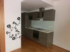 Pronájem bytu 2+kk, Praha - Košíře, Beníškové, 36 m2