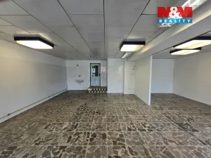 Pronájem obchodního prostoru, Jablonné v Podještědí, náměstí Míru, 68 m2
