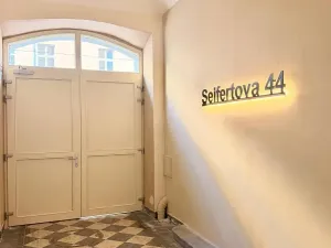 Pronájem bytu 1+kk, Praha - Žižkov, Seifertova, 21 m2