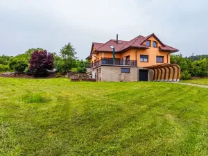 Prodej rodinného domu, Buš, 375 m2