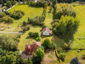 Prodej pozemku pro bydlení, Uhersko, 3765 m2