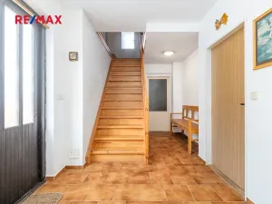 Prodej rodinného domu, Oselce, 168 m2