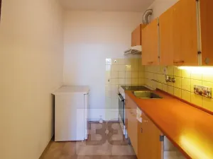 Pronájem bytu 2+kk, Praha - Kobylisy, Kyselova, 45 m2