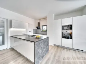 Prodej bytu 4+kk, Praha - Ruzyně, Pod Karlovarskou silnicí, 120 m2