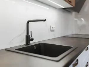 Prodej bytu 2+kk, Horní Planá, Náměstí, 47 m2