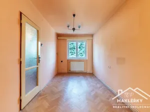 Prodej bytu 3+1, Velký Osek, Komenského, 56 m2