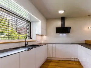 Pronájem rodinného domu, Jesenice, Průběžná, 200 m2