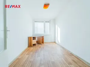 Prodej bytu 2+kk, Odolena Voda, Dolní náměstí, 43 m2