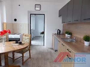 Pronájem bytu 3+1, Zlonice, Pippichova, 75 m2