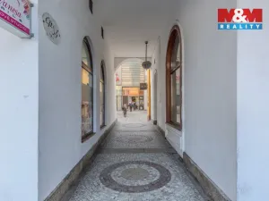Pronájem obchodního prostoru, Liberec - Liberec IV-Perštýn, nám. Dr. E. Beneše, 100 m2