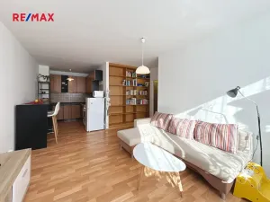 Prodej bytu 2+kk, Praha - Bohnice, Zelenohorská, 43 m2