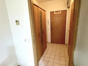 Pronájem bytu 1+kk, Brno - Líšeň, Molákova, 43 m2