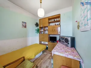 Prodej bytu 3+1, Maletín, 56 m2