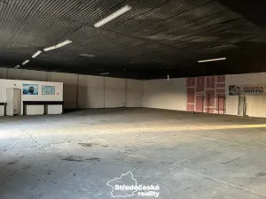 Pronájem skladu, Slapy, 1244 m2
