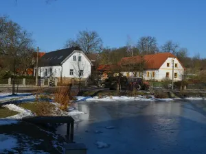 Prodej zemědělské usedlosti, Sezemice, 200 m2