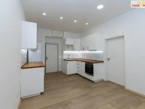 Prodej bytu 2+kk, Praha - Libeň, Novovysočanská, 37 m2