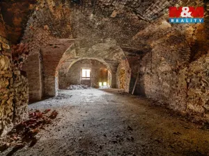 Prodej obchodního prostoru, Polička - Polička-Město, Komenského, 476 m2