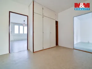 Prodej bytu 2+1, Plzeň - Doubravka, Hrádecká, 63 m2