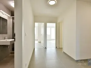 Prodej bytu 4+1, Praha - Čimice, Strážnická, 103 m2