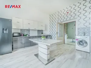 Prodej vícegeneračního domu, Cítoliby, Lounská, 300 m2