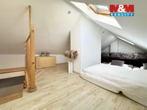 Prodej bytu 3+1, Karlovy Vary, Škroupova, 96 m2