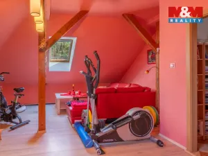 Prodej rodinného domu, Hajany, 285 m2