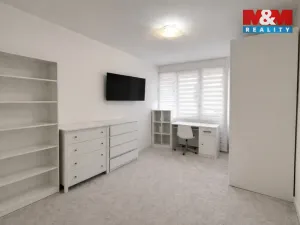 Pronájem bytu 2+kk, Kladno, Generála Selnera, 49 m2