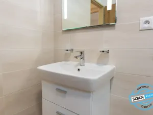 Pronájem bytu 2+1, Opava, Krnovská, 39 m2